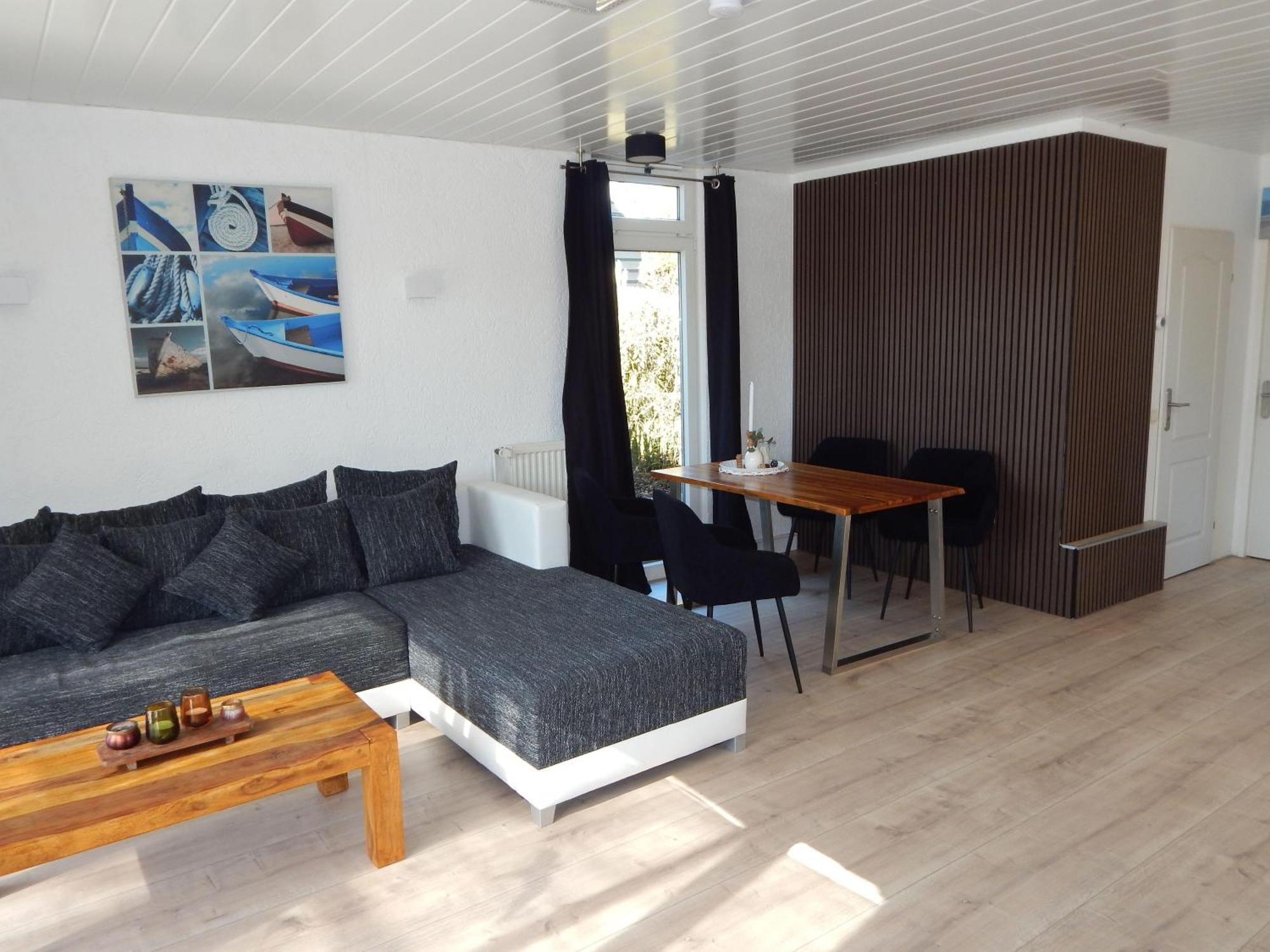 Wunderschoenes-Freistehendes-Ferienhaus-An-Der-See-Sauna-Strand-Yachthafen-Wlan Брейніссе Екстер'єр фото