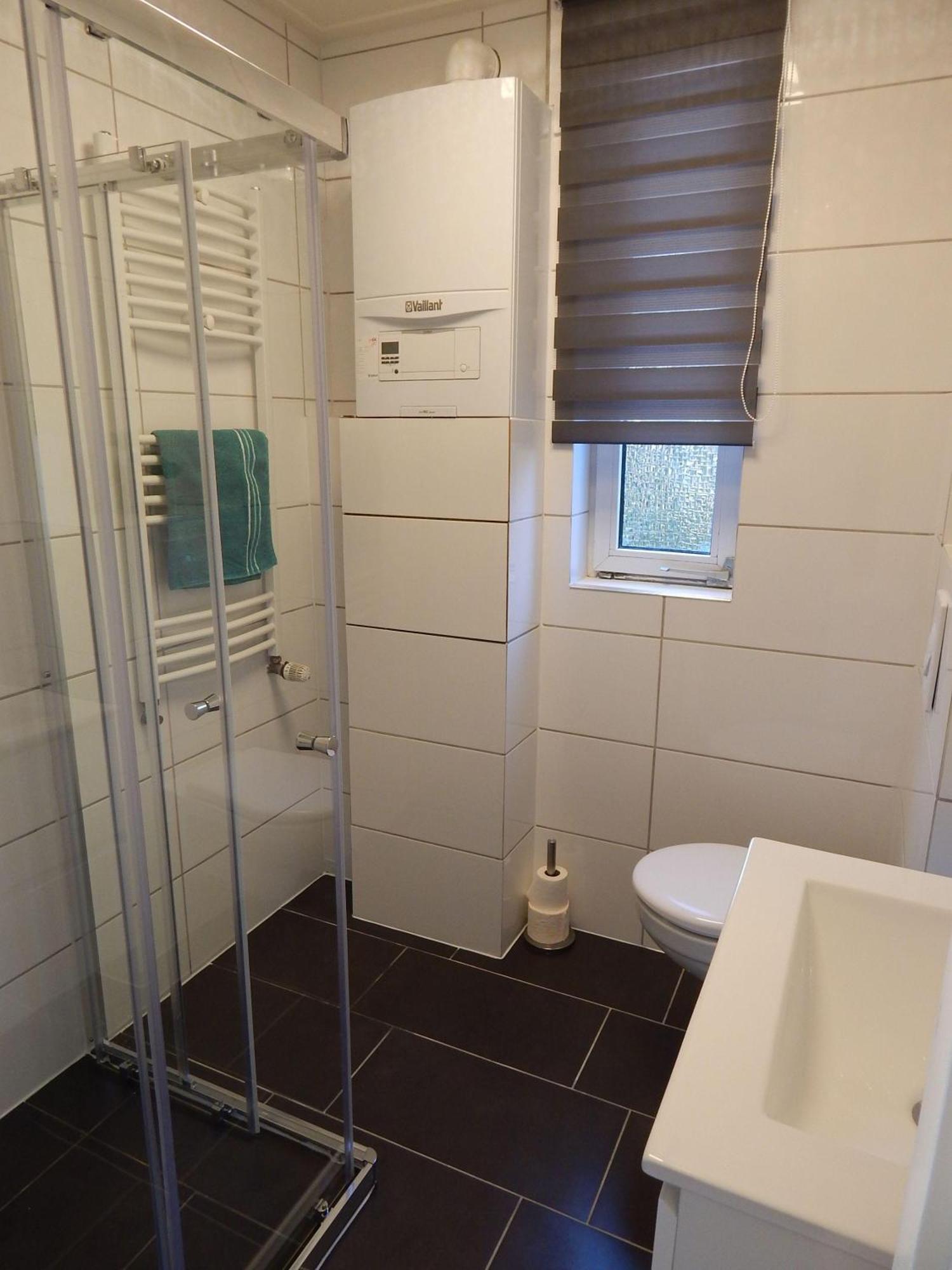 Wunderschoenes-Freistehendes-Ferienhaus-An-Der-See-Sauna-Strand-Yachthafen-Wlan Брейніссе Екстер'єр фото